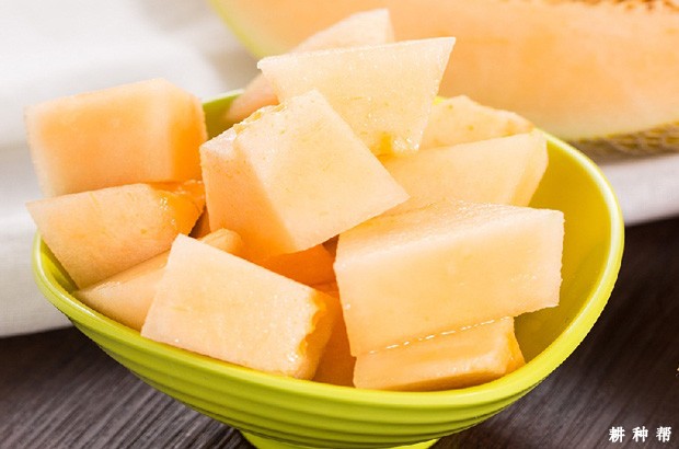 吃哈密瓜对人体有什么好处？