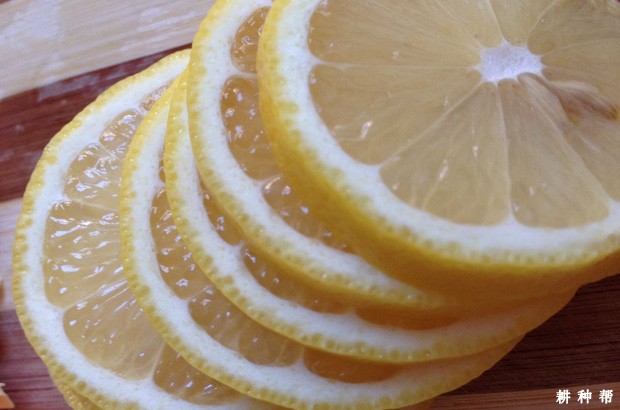 柠檬水在什么时候喝**？