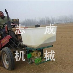 新款农用施肥 拖拉机前置施肥播种机 牧场均匀播种器