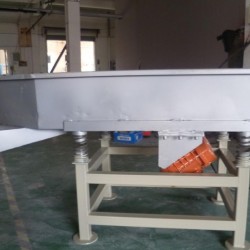 直销直线震动筛选机   物料筛选设备  可定制  保修一年