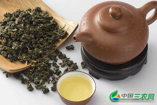 喝乌龙茶的功效与作用有哪些？喝乌龙茶的禁忌是什么？