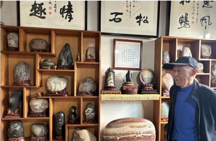 甘肃榆中古稀老人巧手造物 小院变身“民间微展馆”