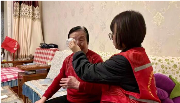 宁夏兴庆：织密养老服务网 让老人安享幸福“夕阳红”